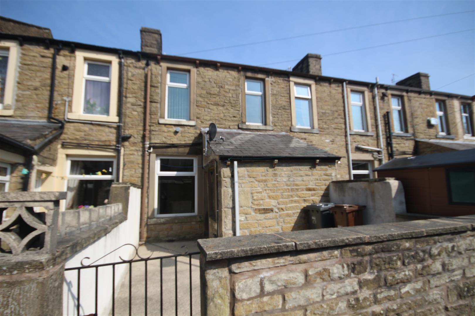 2 bedroom terraced house To Let in Barnoldswick - IMG_2594.jpg